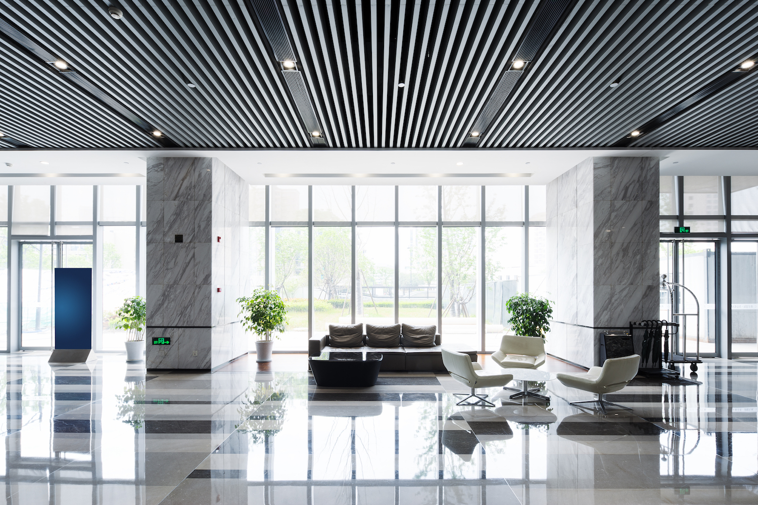 modern hall interior – Grupo Surtidora Eléctrica, S.A. de C.V.
